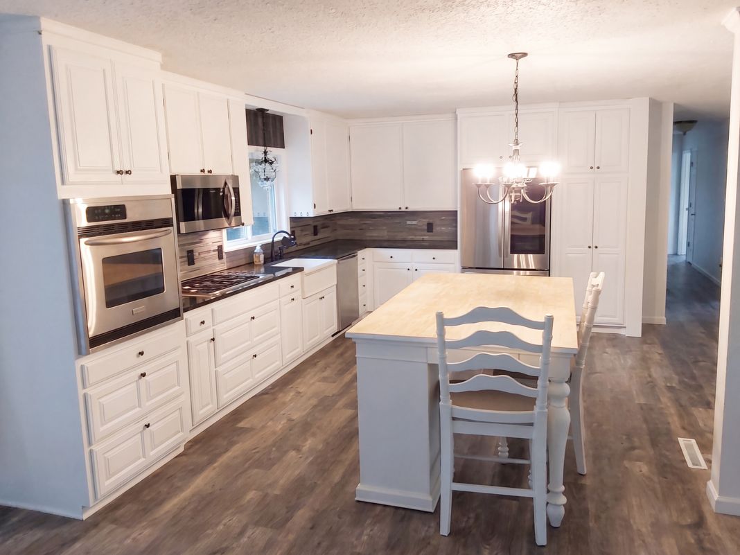 Property photo 2 of 624 Oak Grove Ave