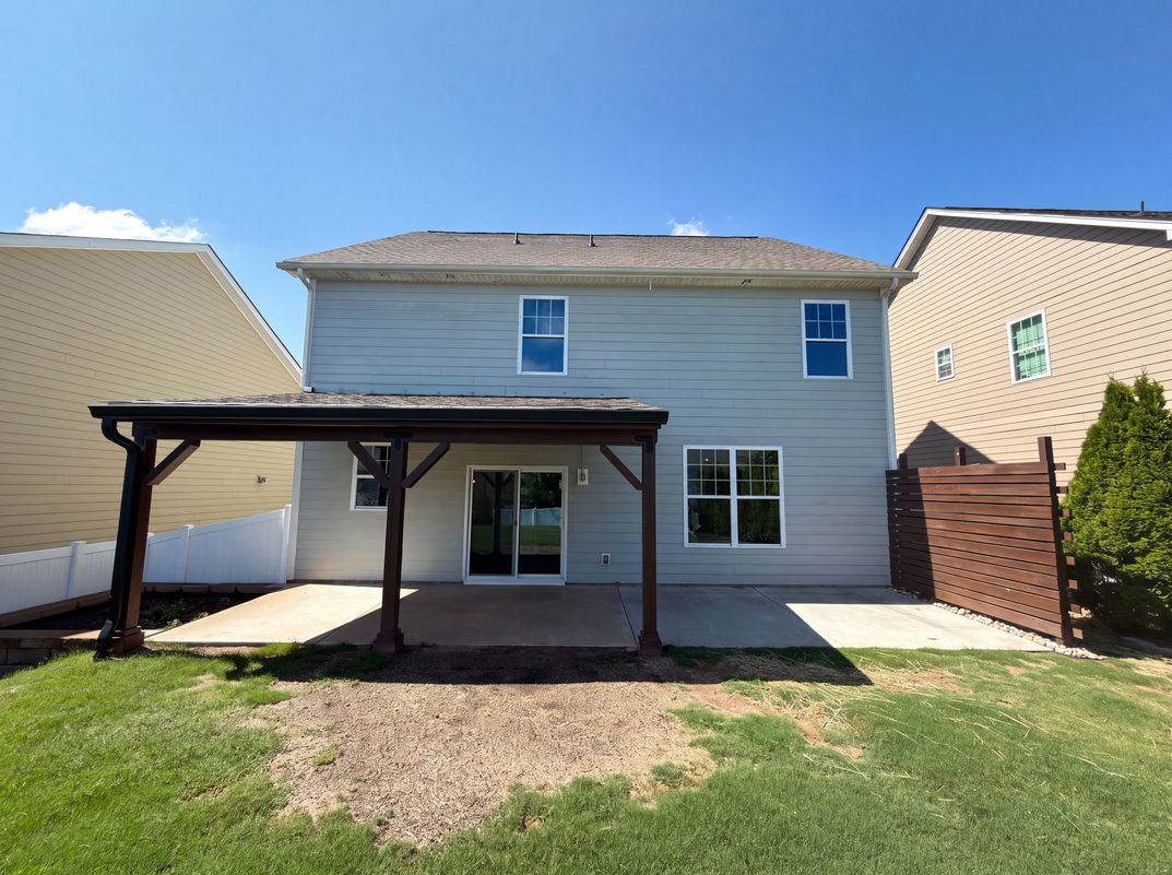 Photo 5 of 18 of 7020 Chrysanthemum Rd, Lancaster, SC