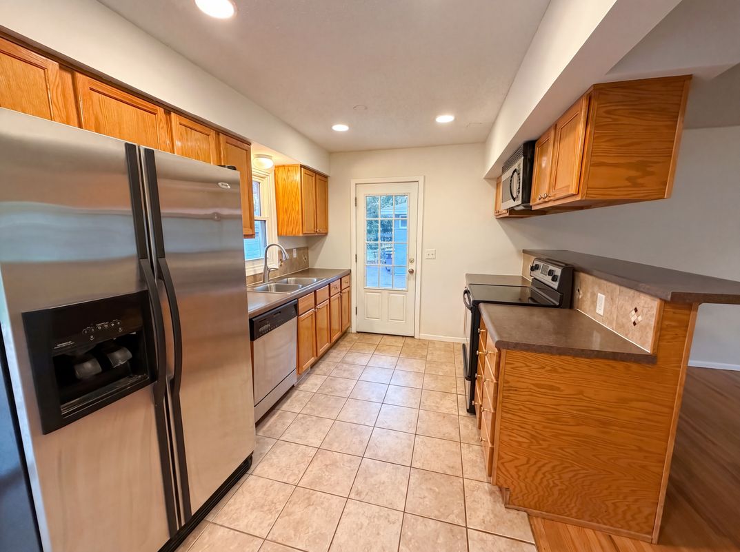 Property photo 2 of 2807 Ohenry Rd