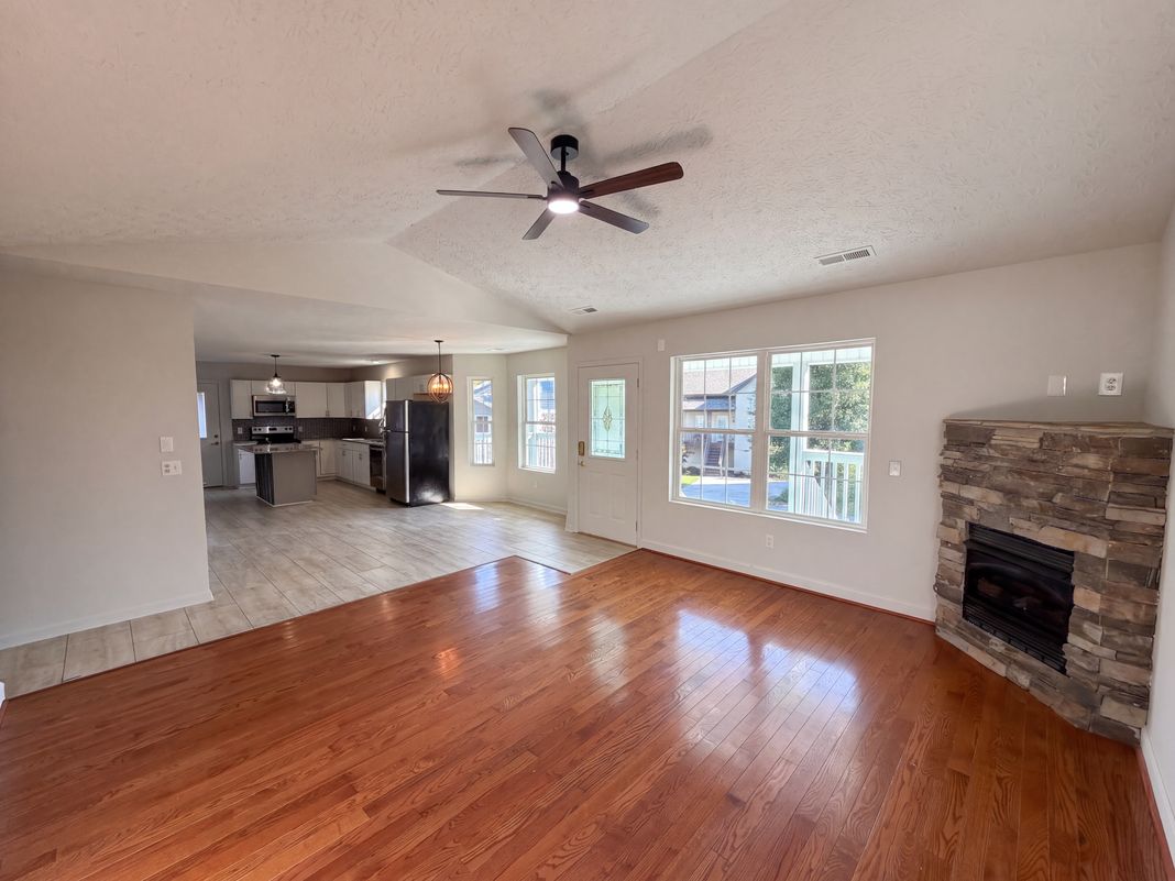 Property photo 3 of 2039 Slippery Rock Cir