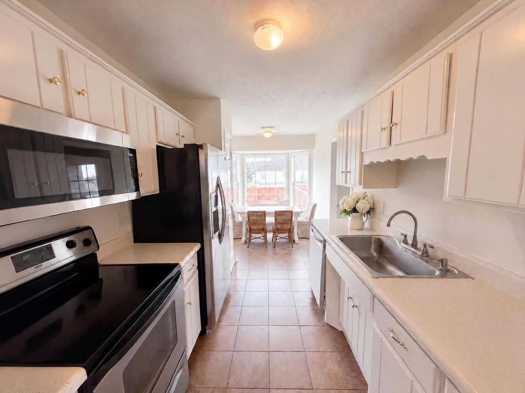 Property photo 2 of 5002 Hectare Ln