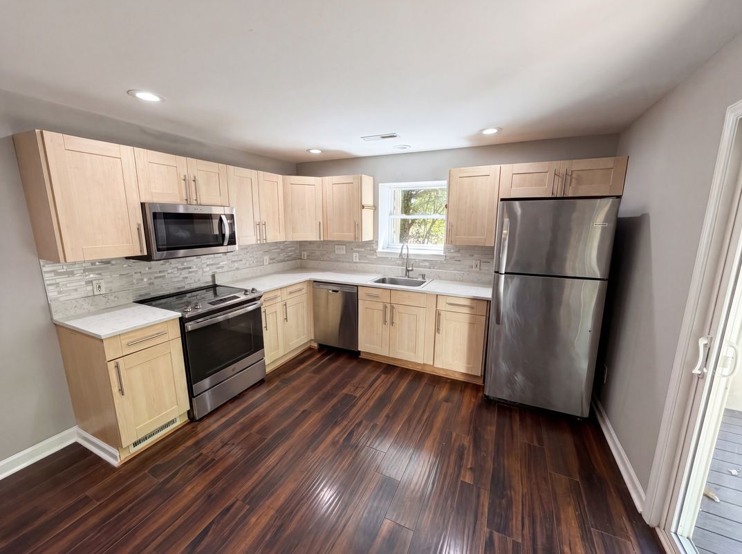 Property photo 2 of 1322 Carolyn Dr