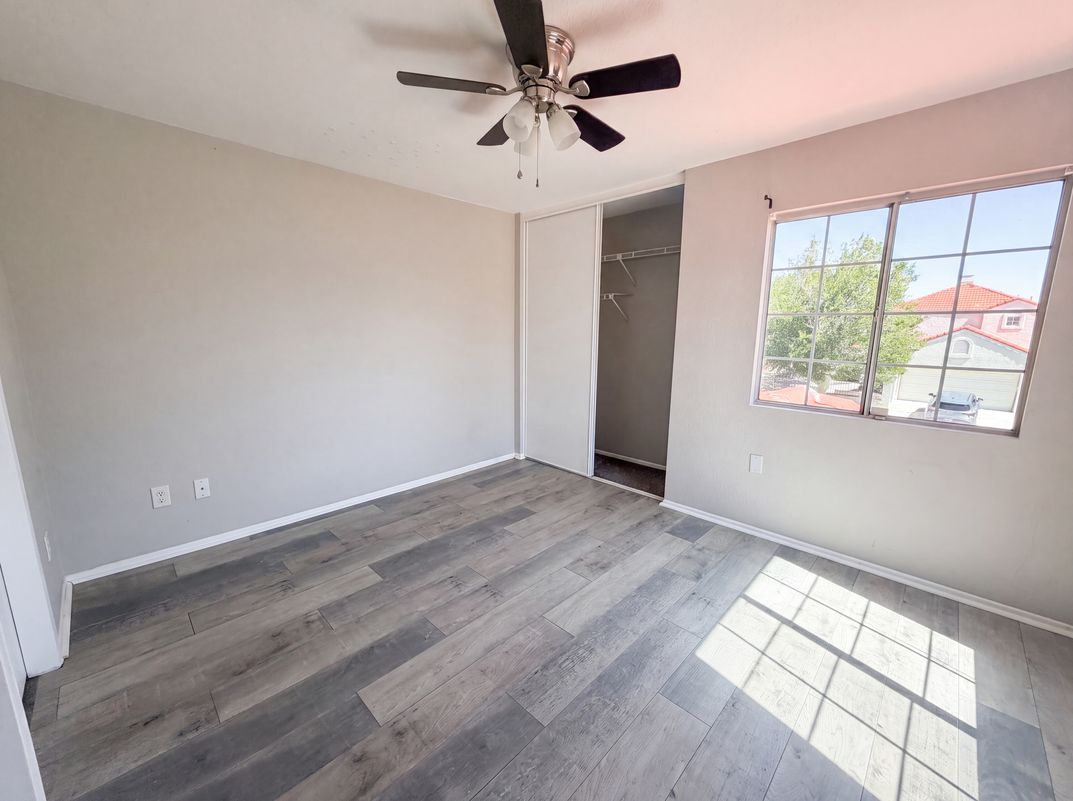 Photo 4 of 22 of 4256 Trenton Ave, Palmdale, CA