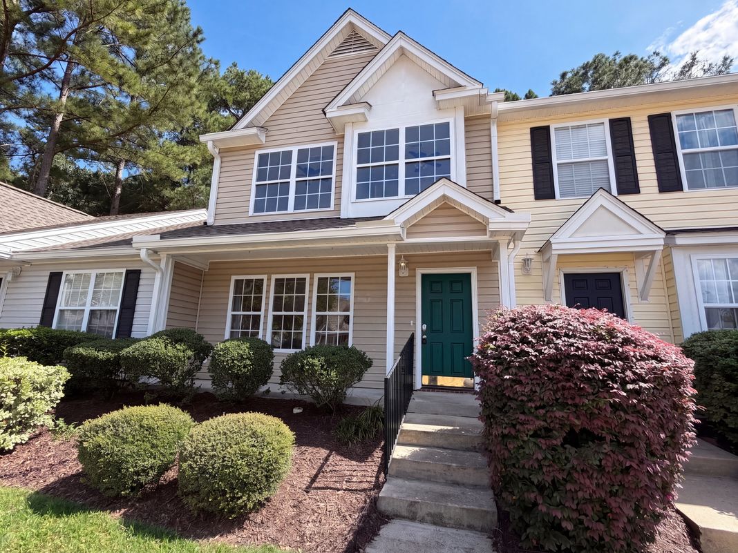 Property photo 1 of 112 Taylor Cir