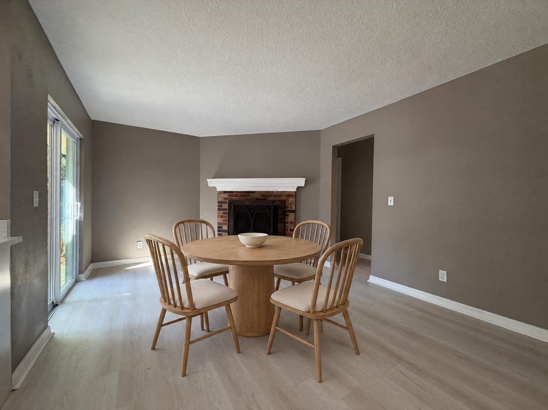Property photo 3 of 6344 Dickens Dr