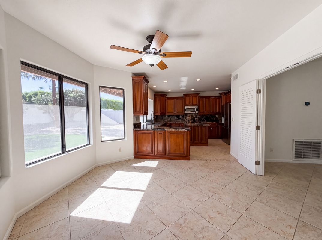 Property photo 2 of 13816 N 50th St