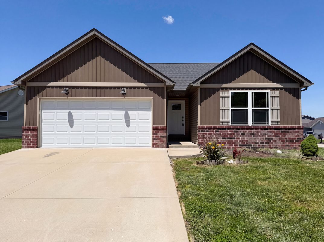 Property photo 1 of 7932 Laurel Flats Dr