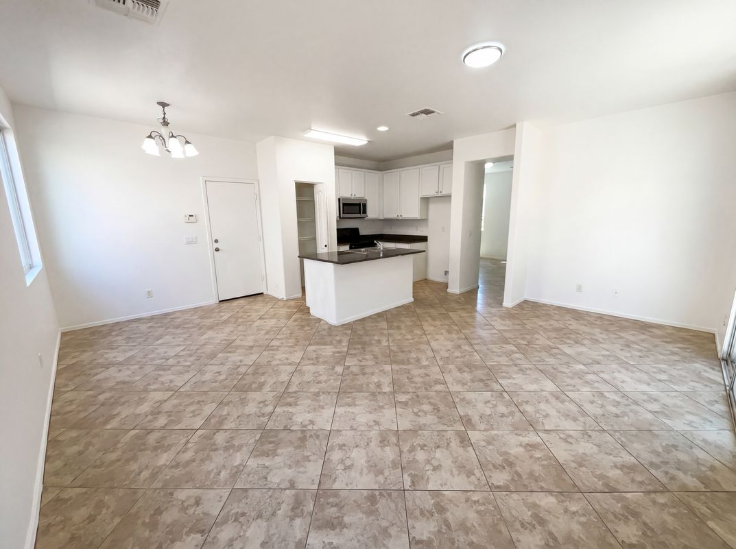 Property photo 3 of 4246 E Tyson St