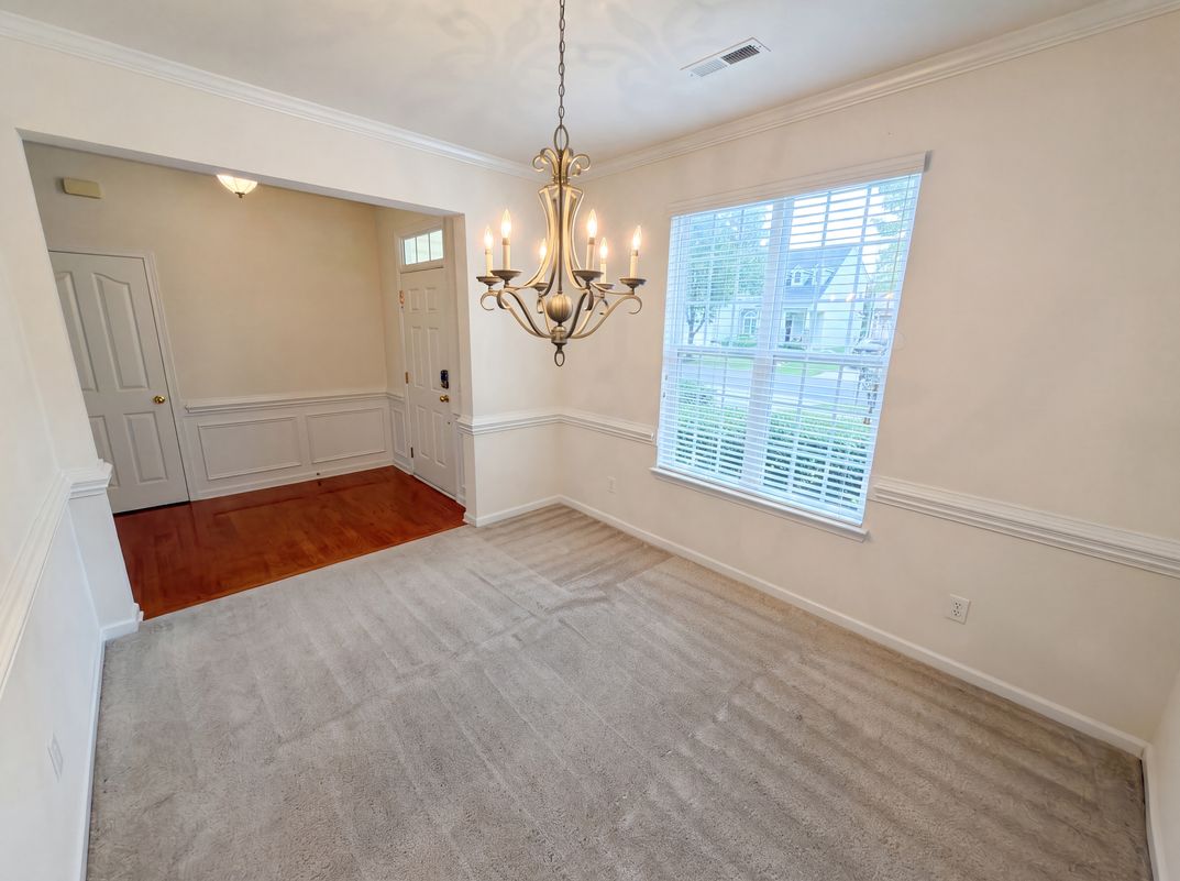 Photo 6 of 17 of 17240 Westmill Ln, Charlotte, NC