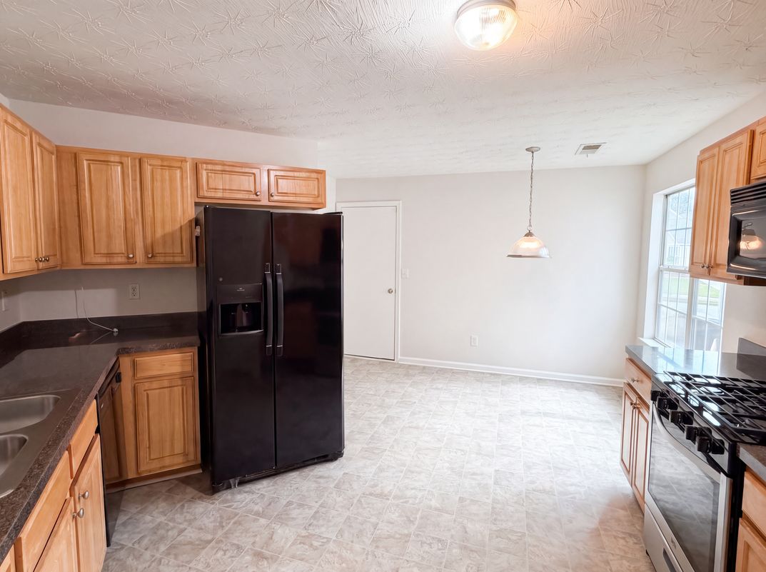 Property photo 2 of 55 Lassiter Dr