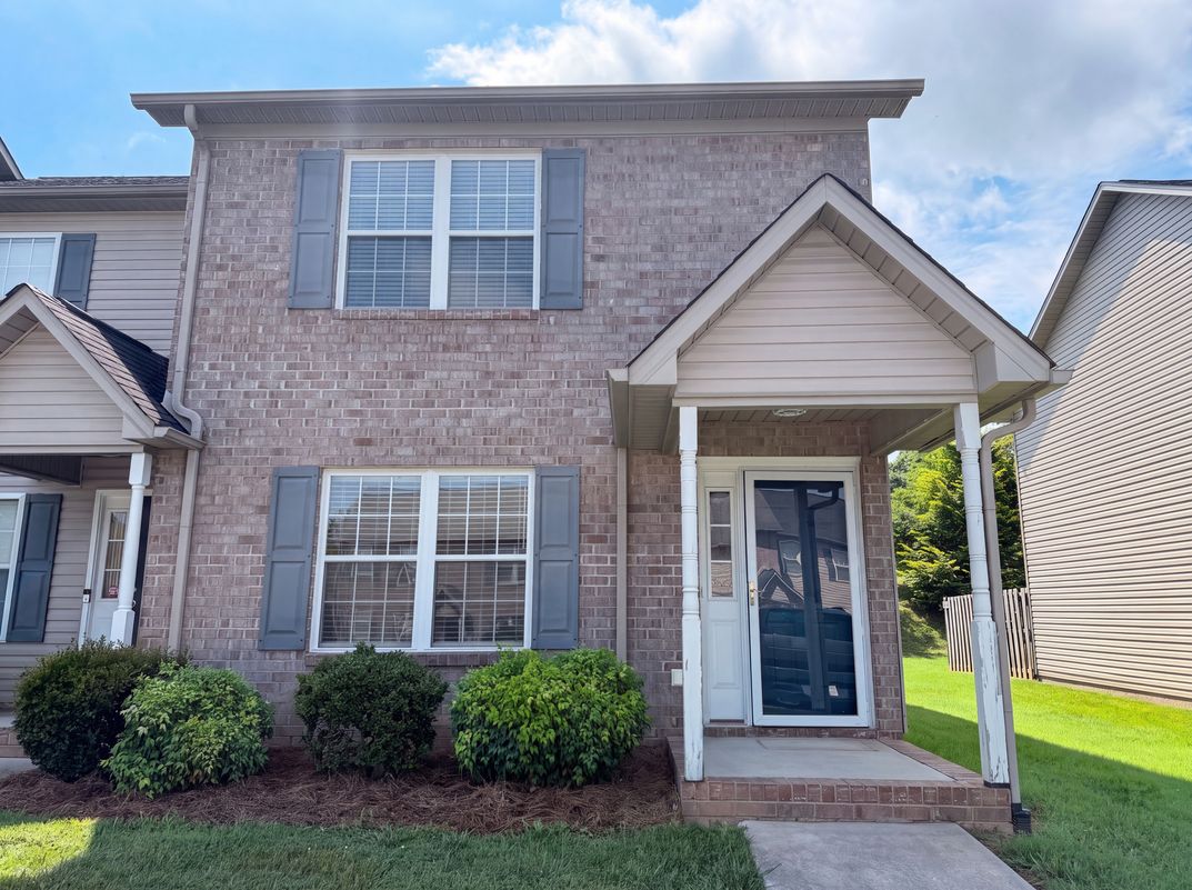 Property photo 1 of 4207 Bentley Dr