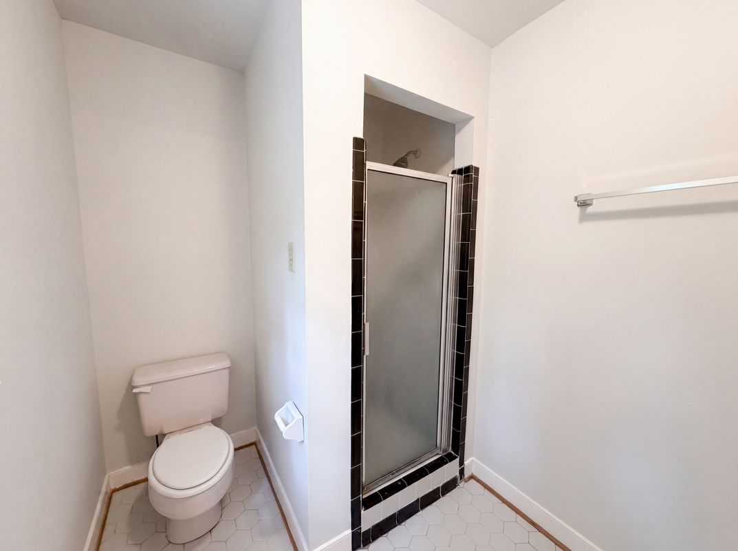 Photo 19 of 21 of 5517 W Bay Ct, Midlothian, VA