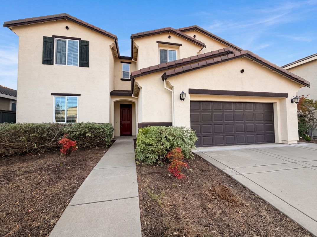 Property photo 1 of 5022 Birch Valley Way