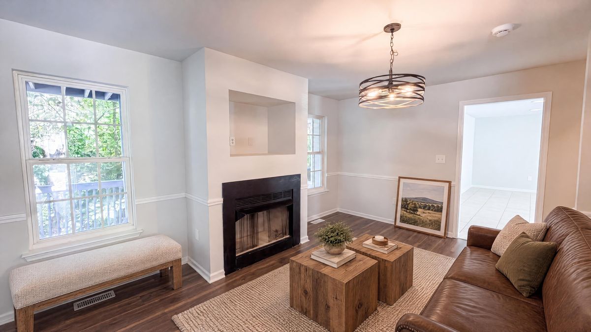 Property photo 3 of 6226 Dumont Ln