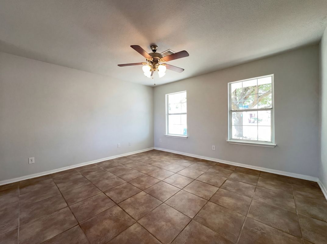 Property photo 3 of 2310 Redfish Dr