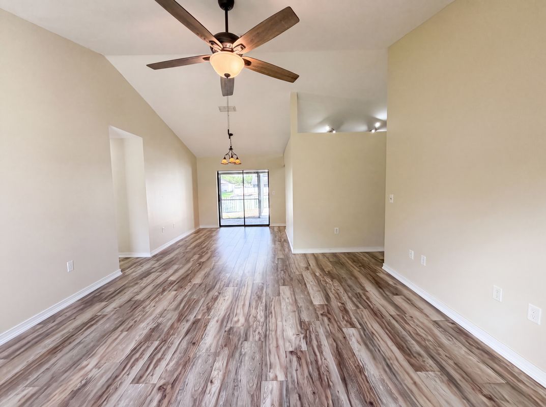 Property photo 3 of 3430 55th Dr E
