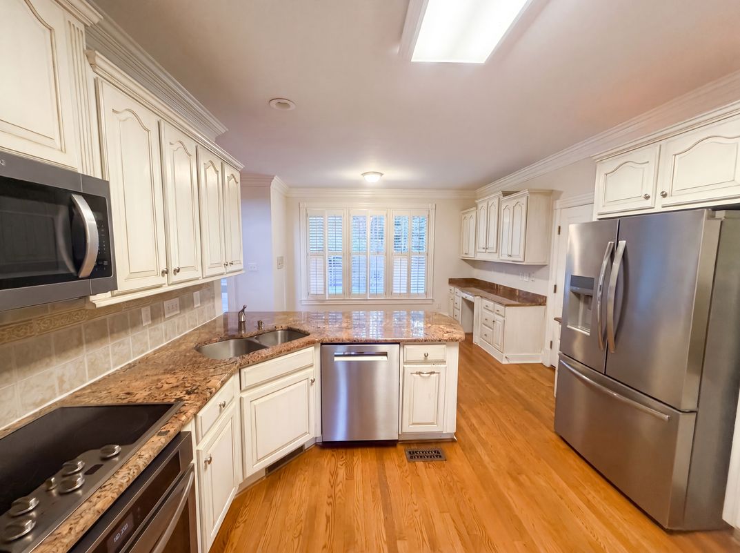 Property photo 2 of 3800 Crosstimbers Dr