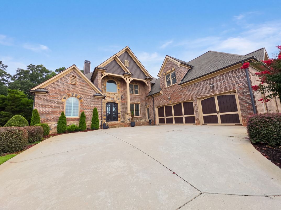Property photo 1 of 2711 Wildflower Way
