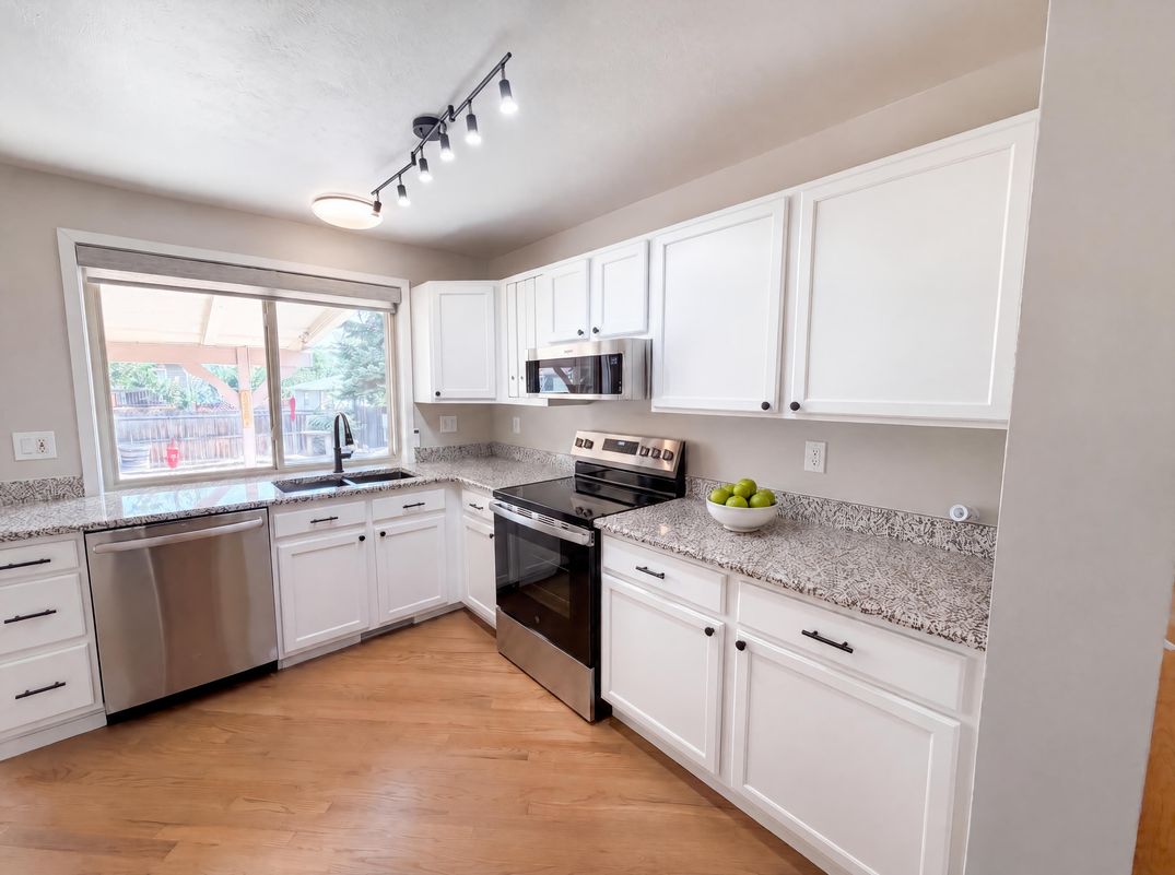Property photo 2 of 7160 Van Gordon St