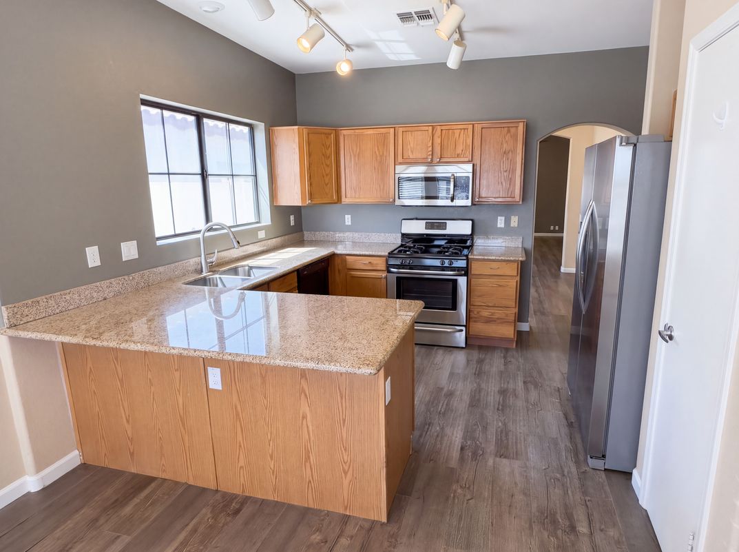 Property photo 2 of 8928 W Cherry Hills Dr