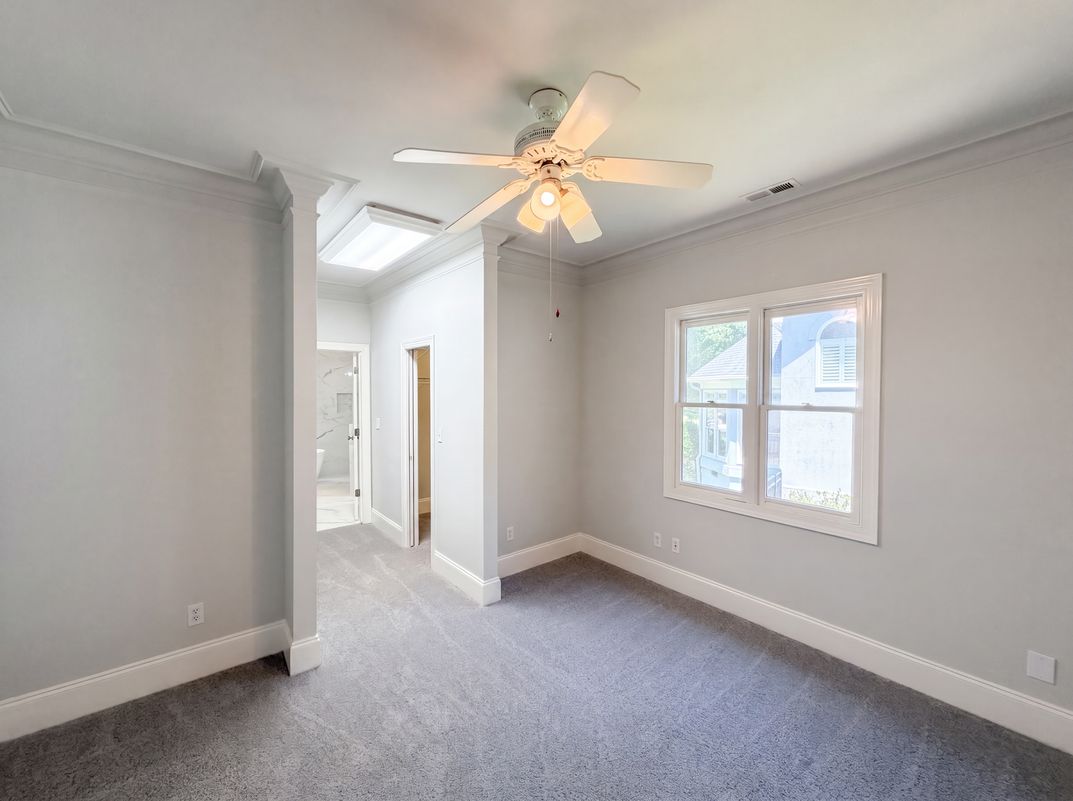Photo 11 of 21 of 5309 Lancelot Dr, Charlotte, NC