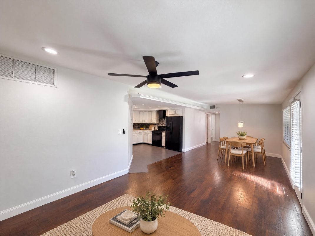 Property photo 2 of 645 10th Pl