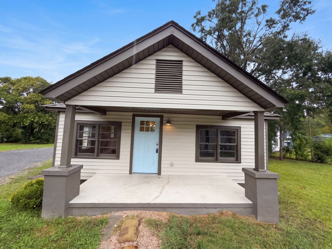 Property photo 1 of 103 Southside Cir