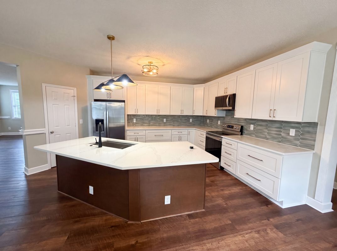 Property photo 2 of 1812 Devonridge Dr