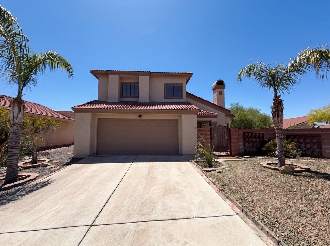 Property photo 1 of 642 W Cassidy Pl