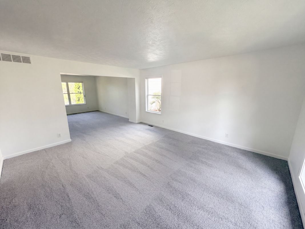 Property photo 3 of 7328 Chestnut Hills Blvd
