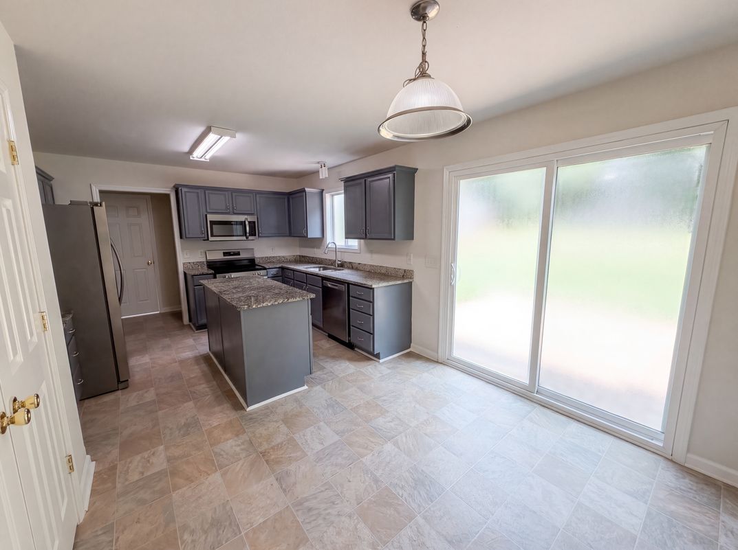 Property photo 2 of 5714 Waverly Lynn Ln
