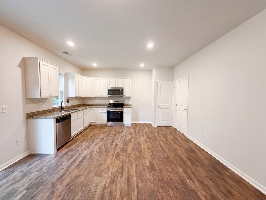 Property photo 2 of 8618 Blair Ct