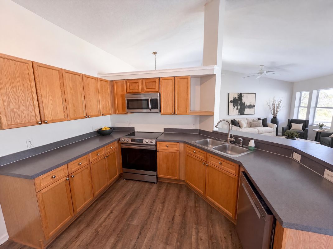 Property photo 2 of 1910 Basinger Ave SW