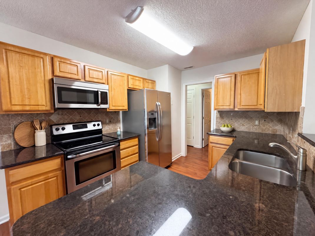 Property photo 3 of 4315 Enoch Dr