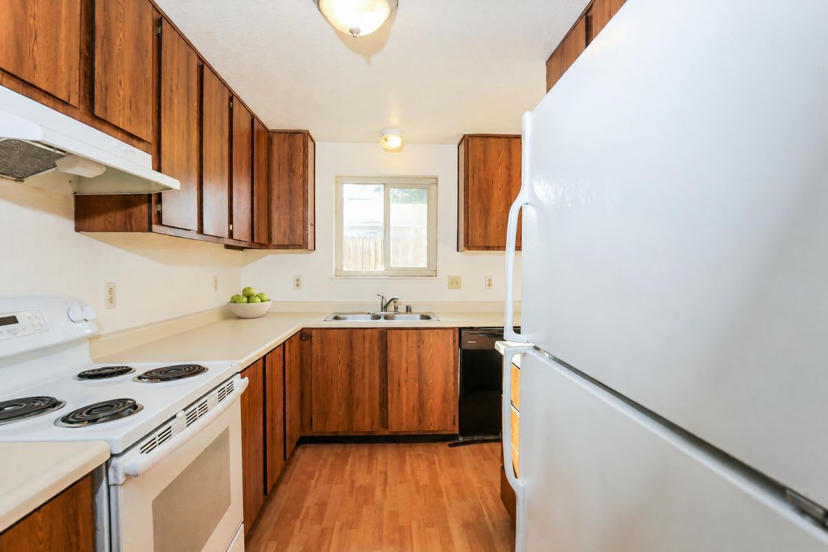 Property photo 2 of 8355 Cub Ct