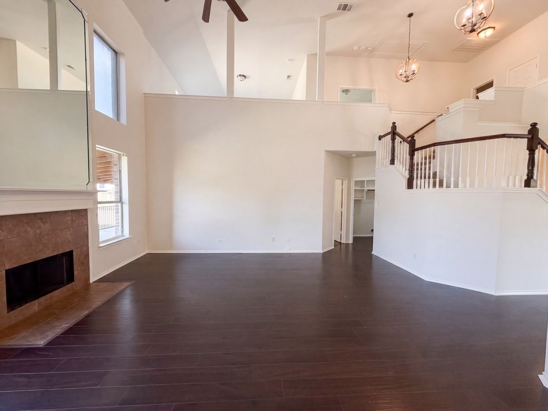 Property photo 3 of 1402 Stone Oak Ct
