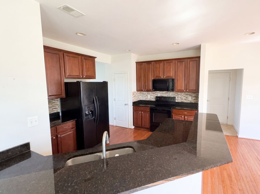 Property photo 2 of 176 Bellflower Ln