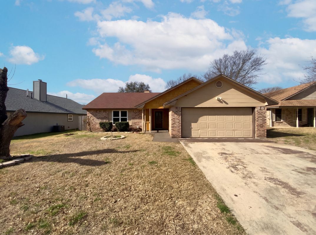 Property photo 1 of 1407 Rose Ave