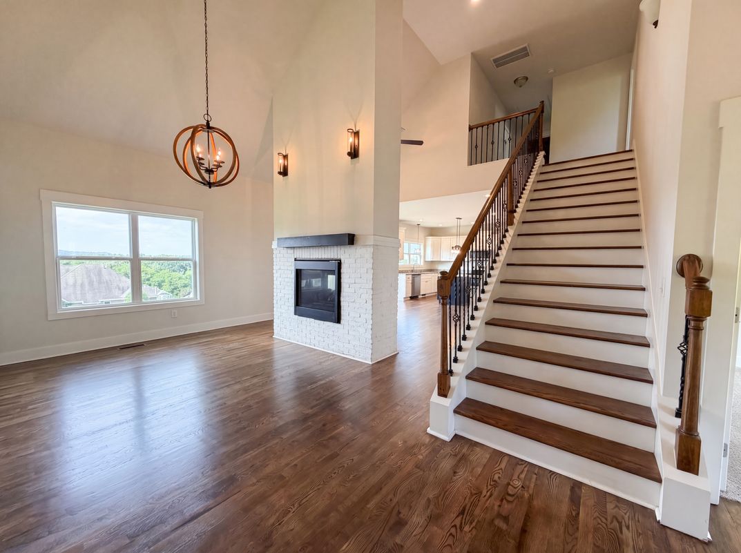 Property photo 3 of 1707 Aster Dr