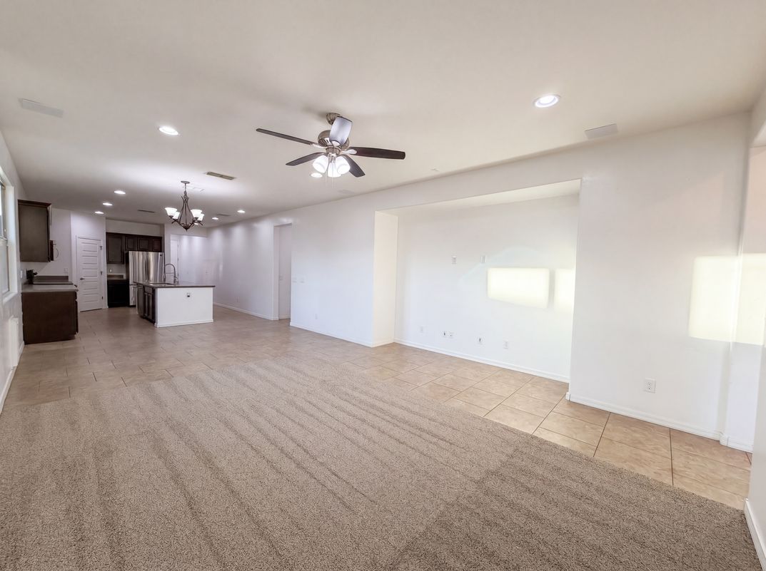 Photo 11 of 23 of 112 E Bernie Ln, Gilbert, AZ