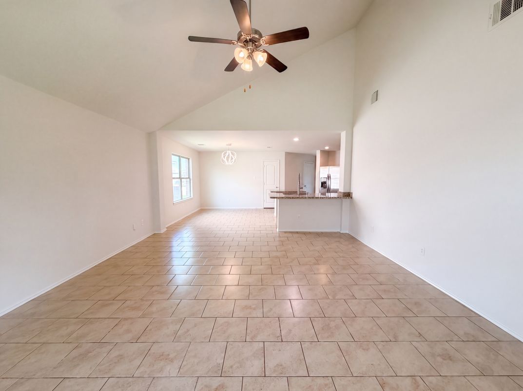 Property photo 3 of 3603 Indigo Forest St