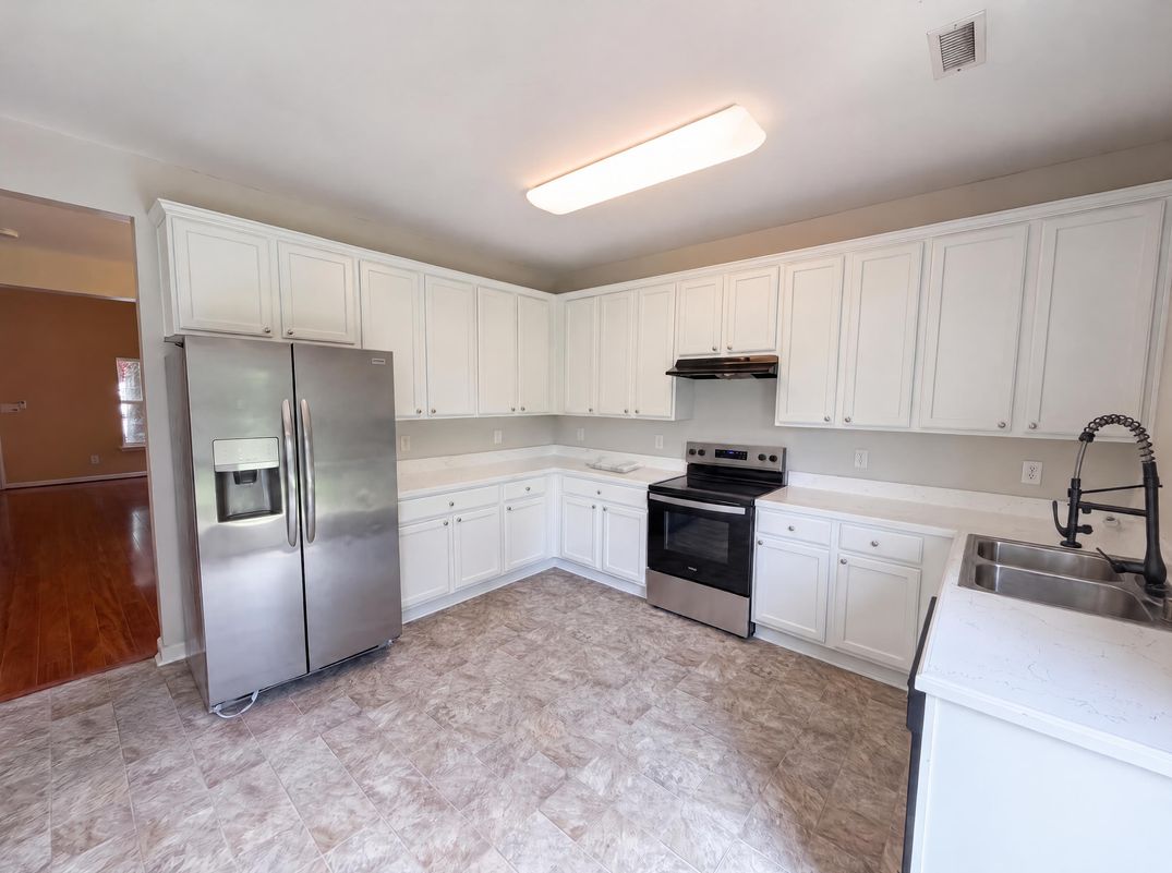 Property photo 2 of 3712 Mayfair Mill Dr