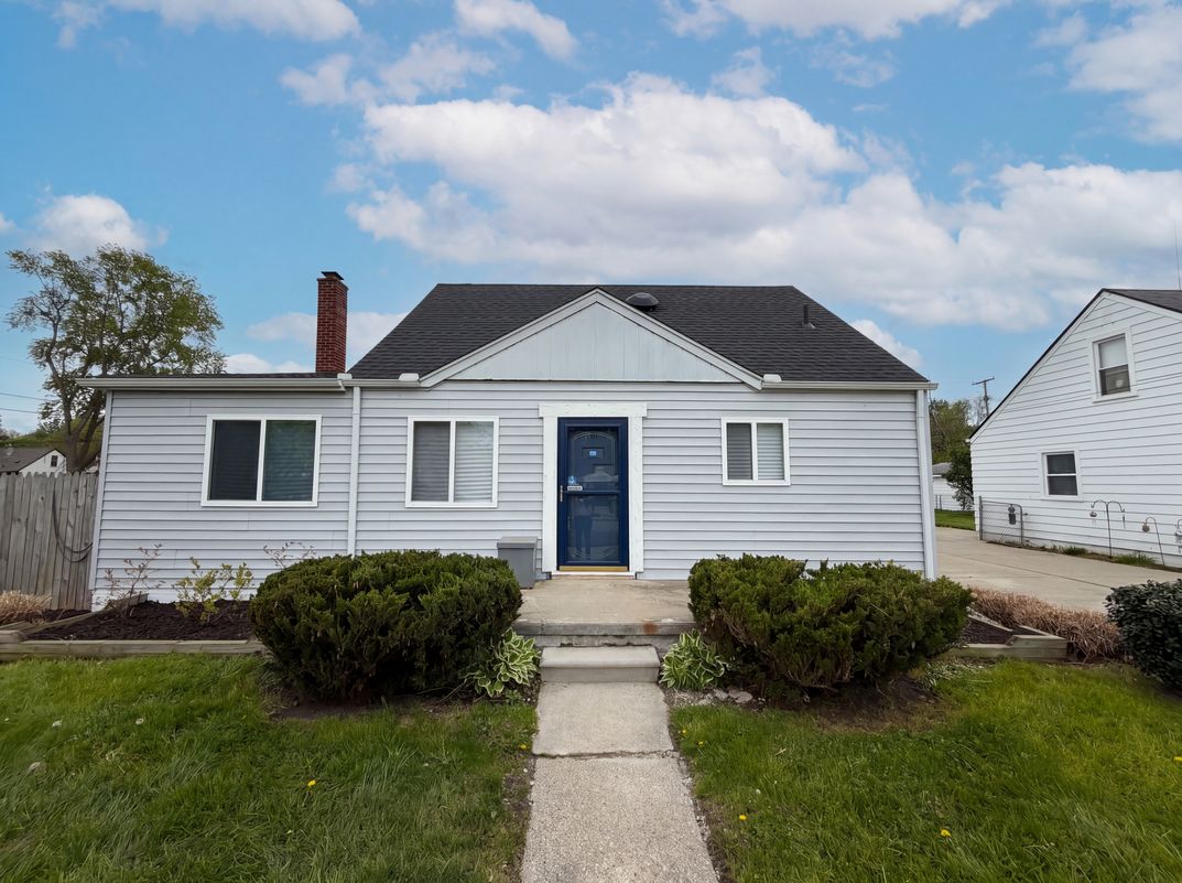 Property photo 1 of 26311 Hopkins St