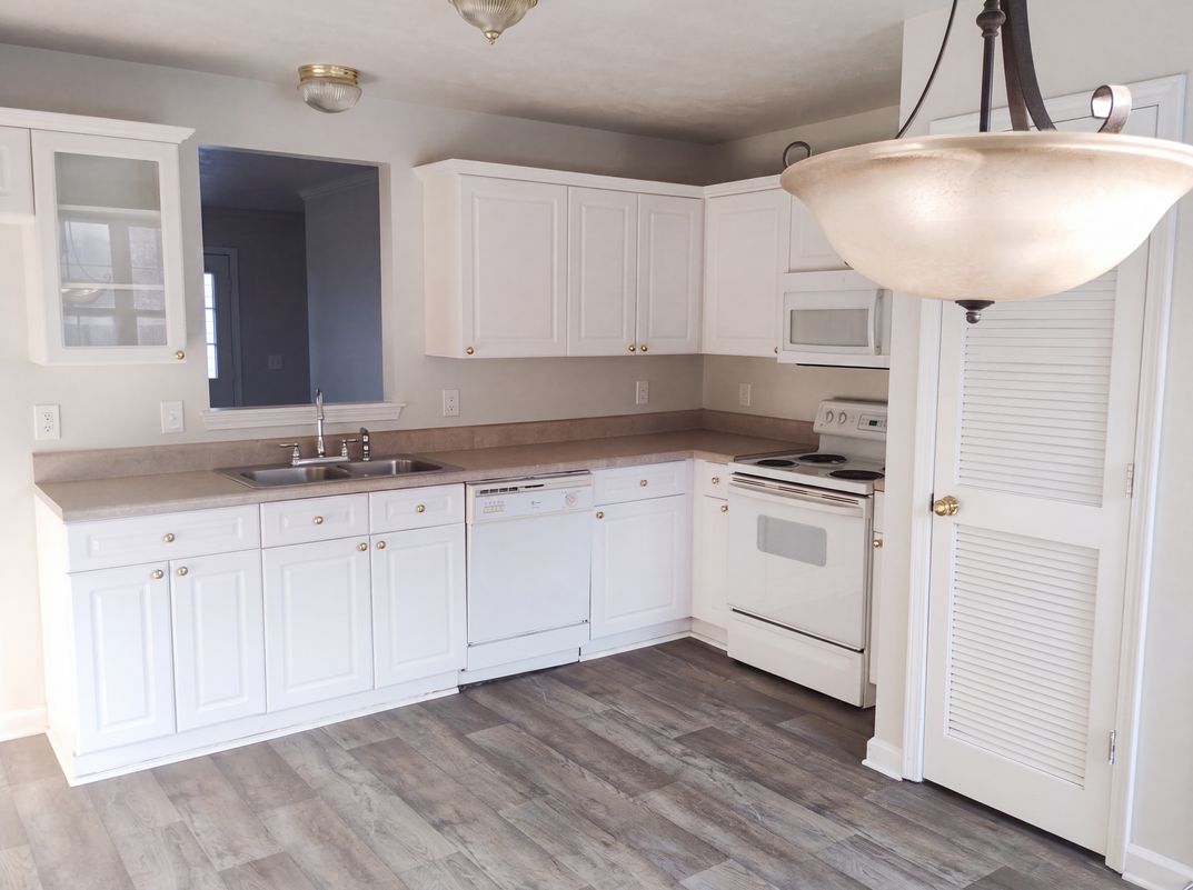 Property photo 2 of 2950 Baby Ruth Ln Unit 1
