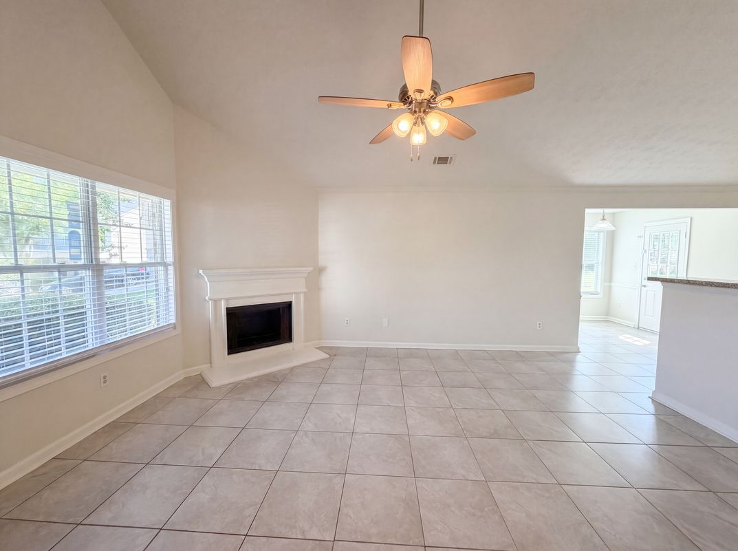 Property photo 3 of 6774 Fairfax Ct