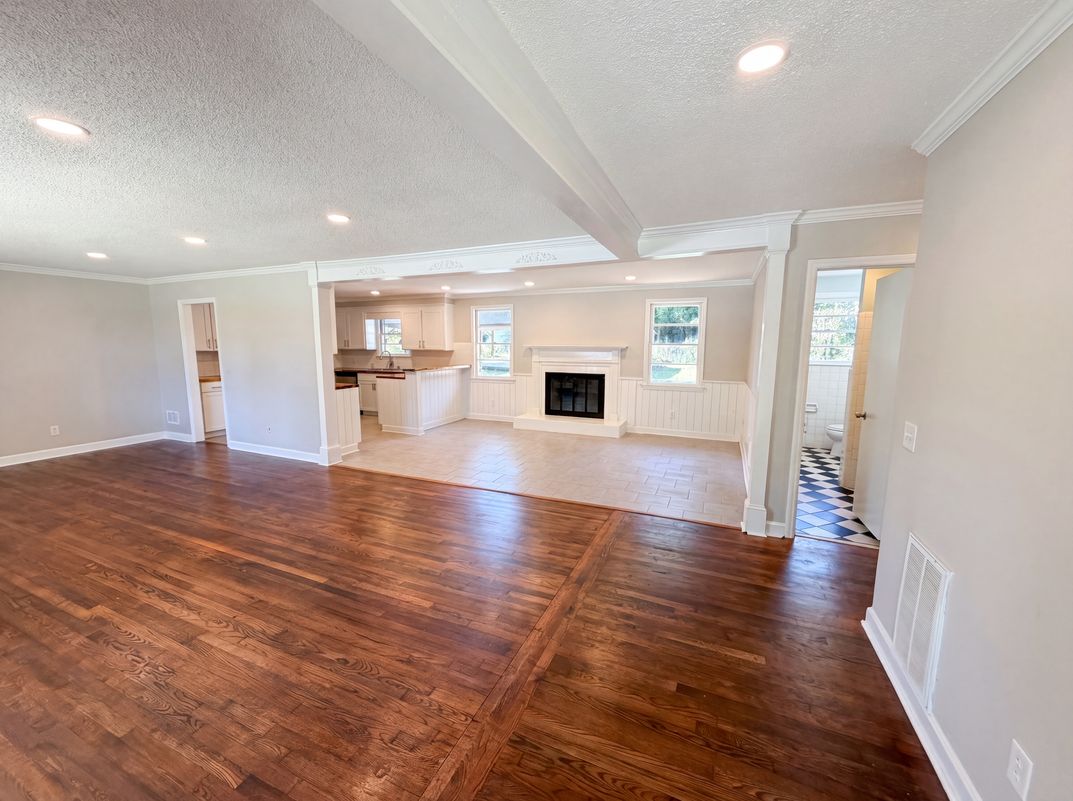 Property photo 3 of 1817 Neptune Dr