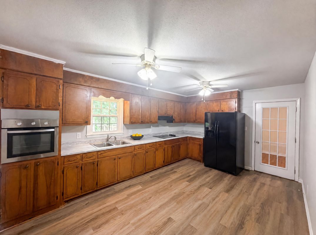 Property photo 2 of 1804 Gade Bryant Rd