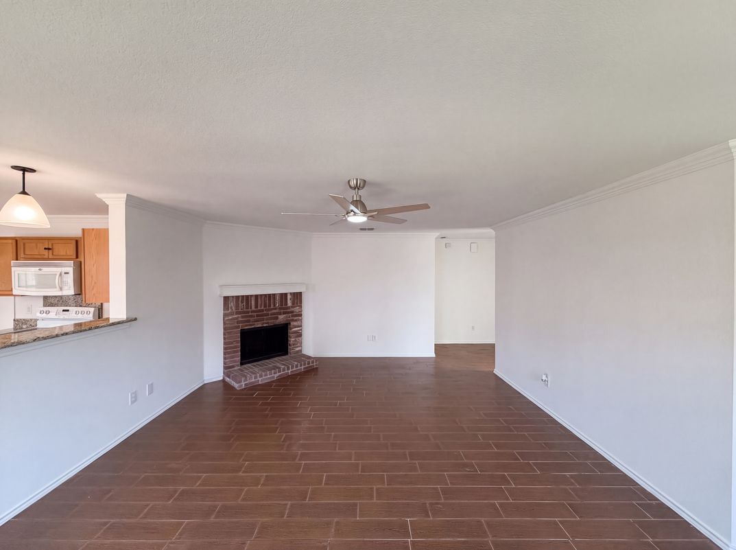Property photo 3 of 6200 St James Pl