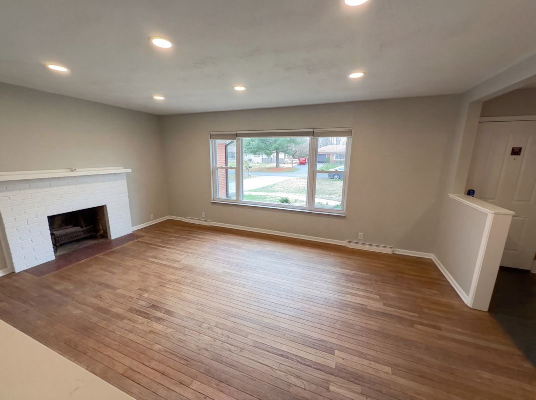 Property photo 3 of 10209 Broadway St
