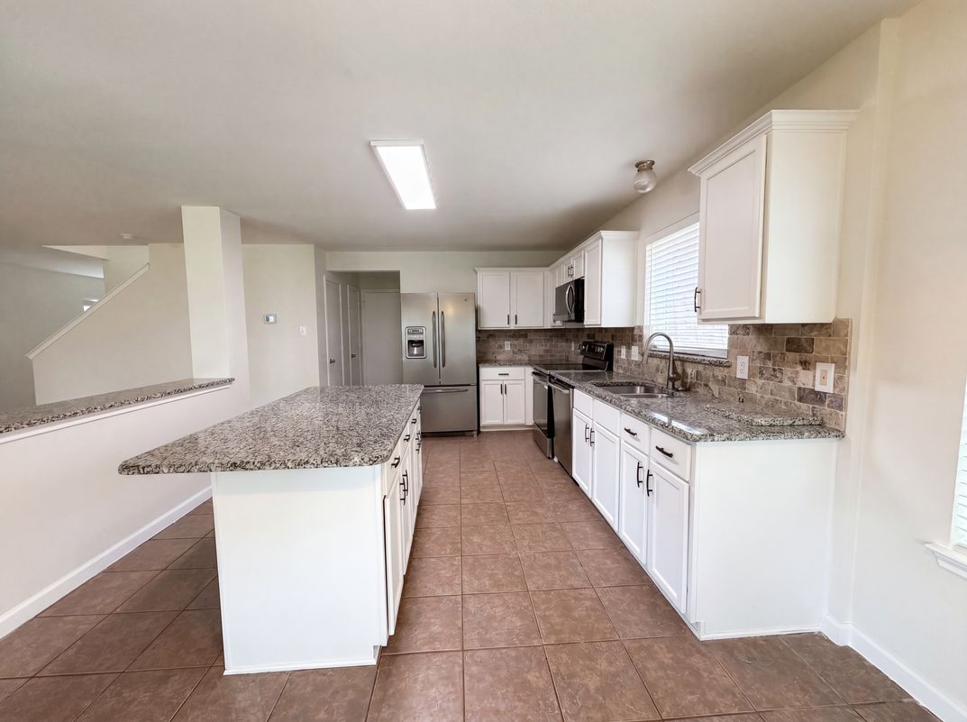 Property photo 2 of 10212 Coolidge Dr